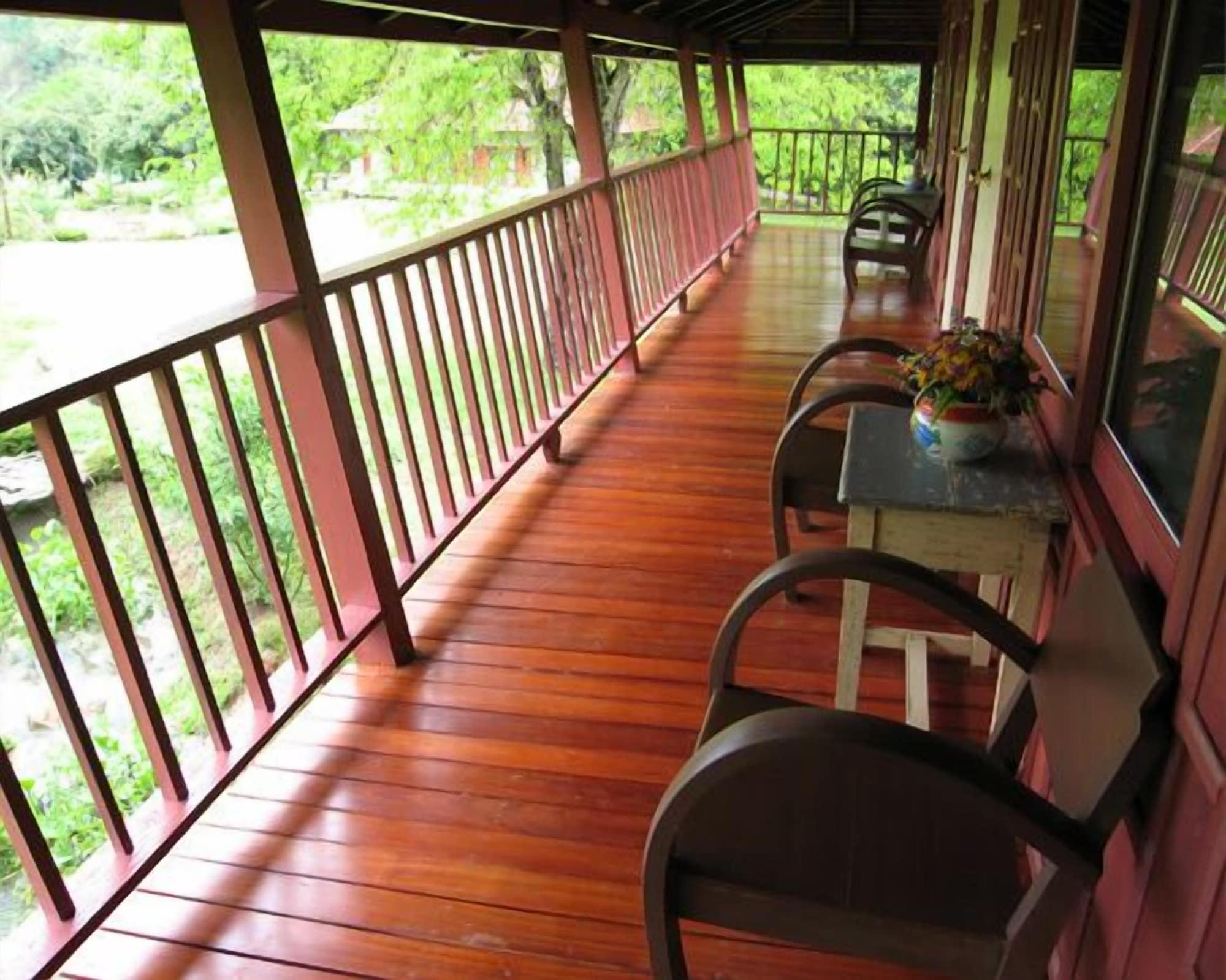 Bulunburi Resort Chiang Mai Bagian luar foto