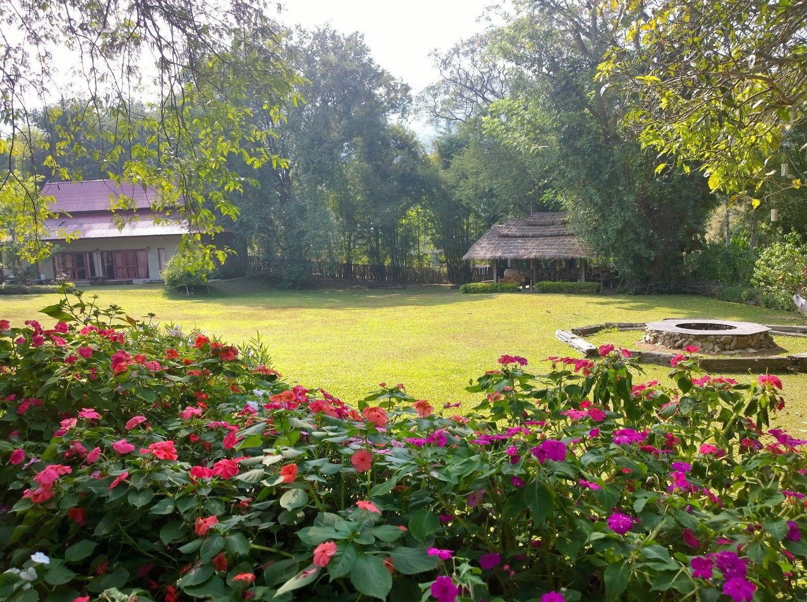 Bulunburi Resort Chiang Mai Bagian luar foto